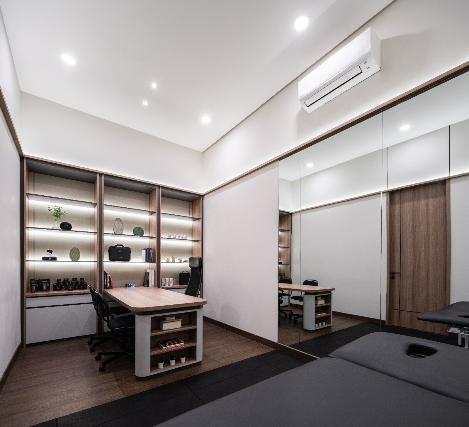 Interior Reviver PIK 2